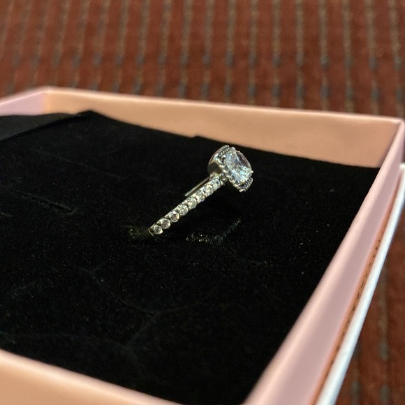 ***NWOT*** PANDORA SQUARE SPARKLE HALO RING - Picture 3 of 16